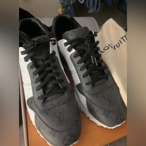 100% authentic Louis Vuitton runaway sneakers